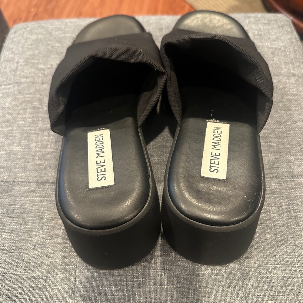 Black Slide Sandals - Steve Madden - Size 8 - Picture 2 of 3